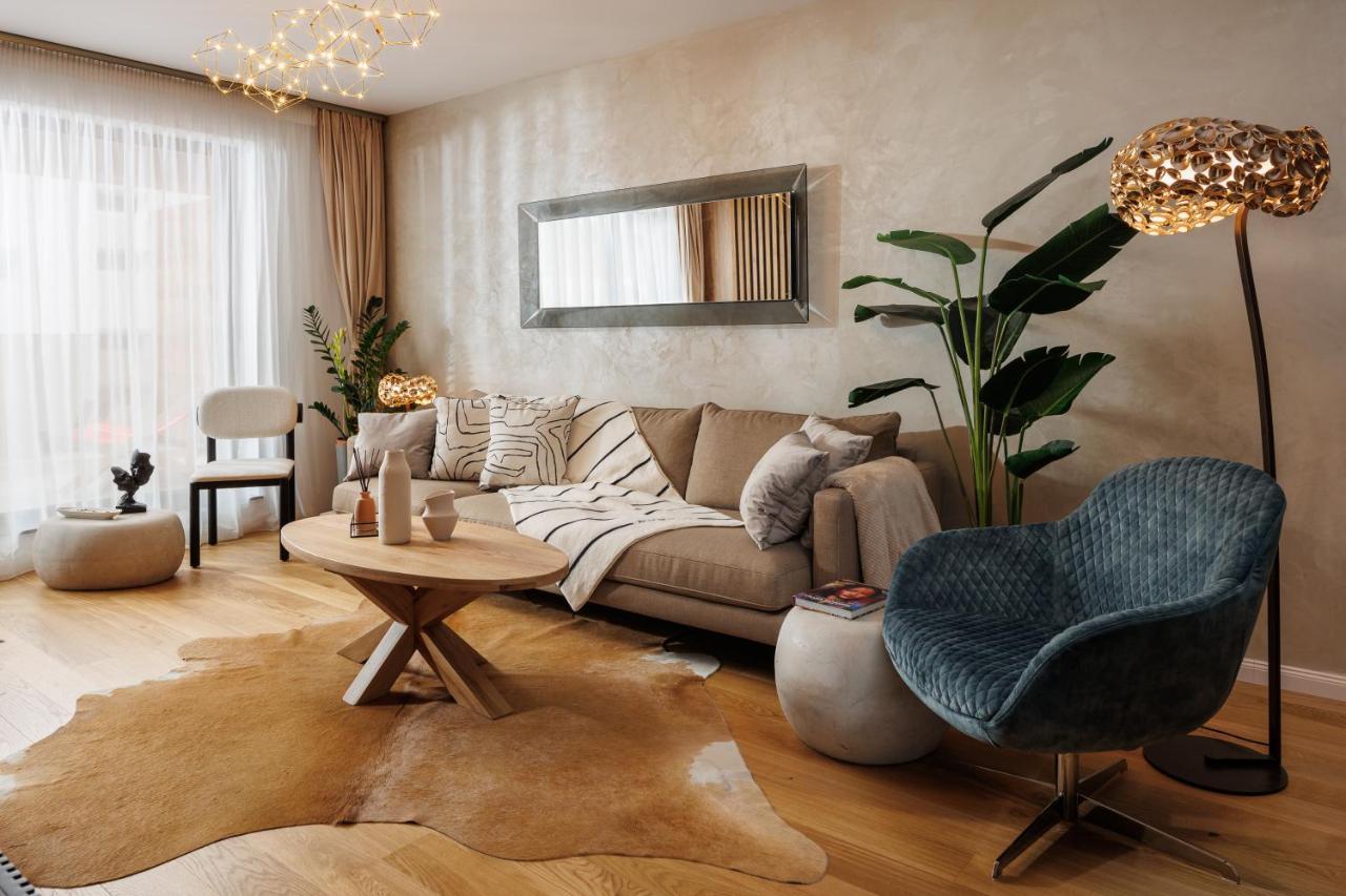 Pure Living Apartment W. Private Parking Braşov Exterior foto