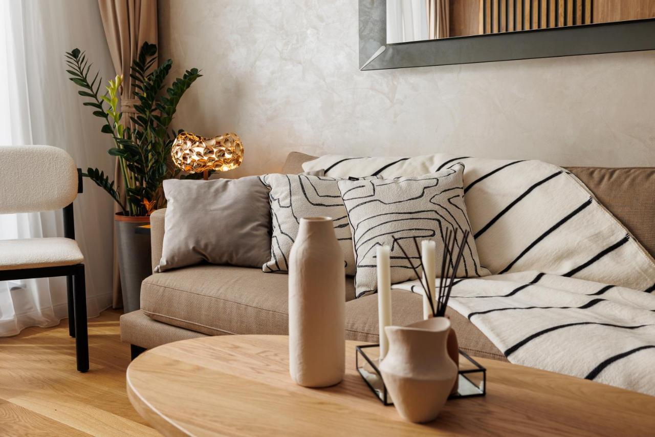 Pure Living Apartment W. Private Parking Braşov Exterior foto